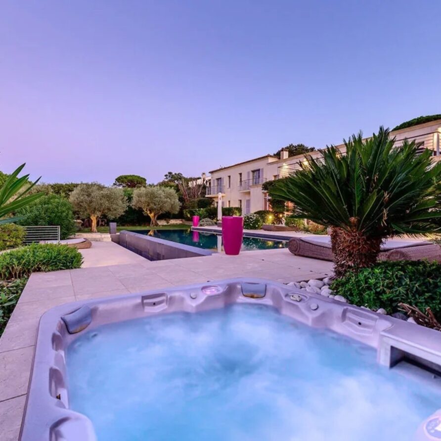 Luxury Villa Gassin with Pool