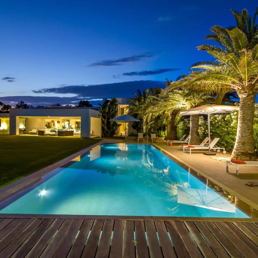 Luxury Villa Cap Martinet with Pool